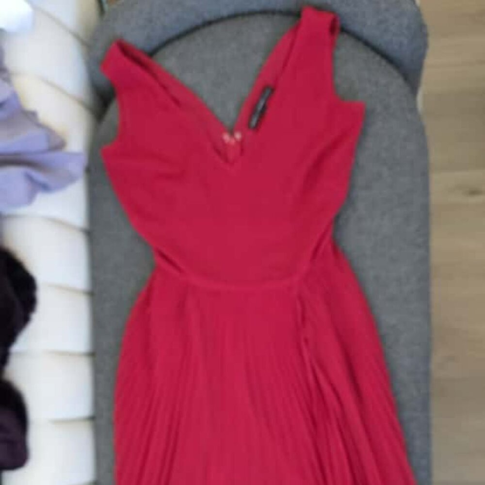 White House Black Market Red Chiffon Asymmetric Pleated Dress Size 0 Red